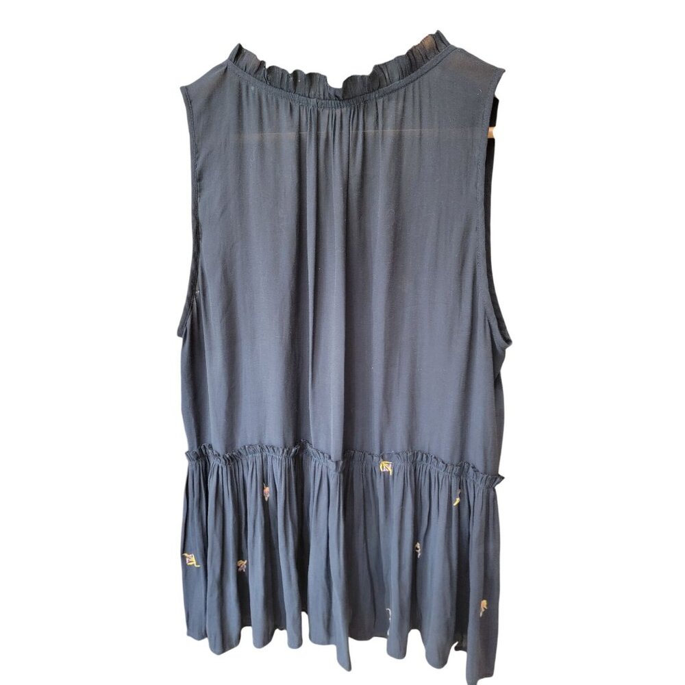 Ann Taylor LOFT Embroidered Sleeveless Top M Navy Blue Ruffle Neck - Picture 2 of 3